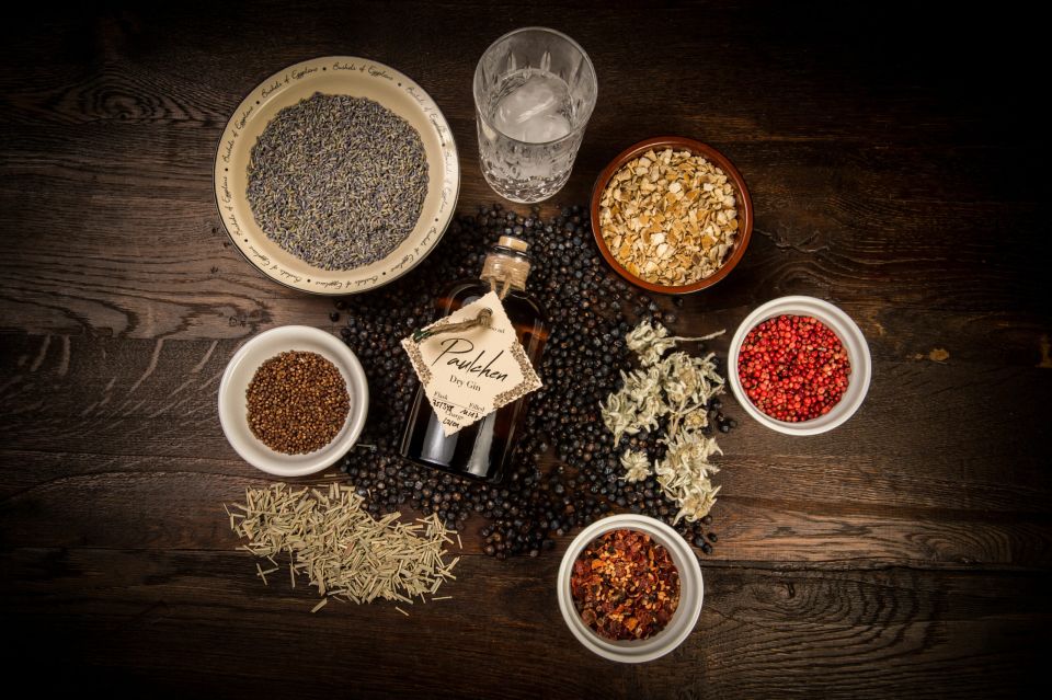 Paul Gin Paulchen Botanicals Tisch